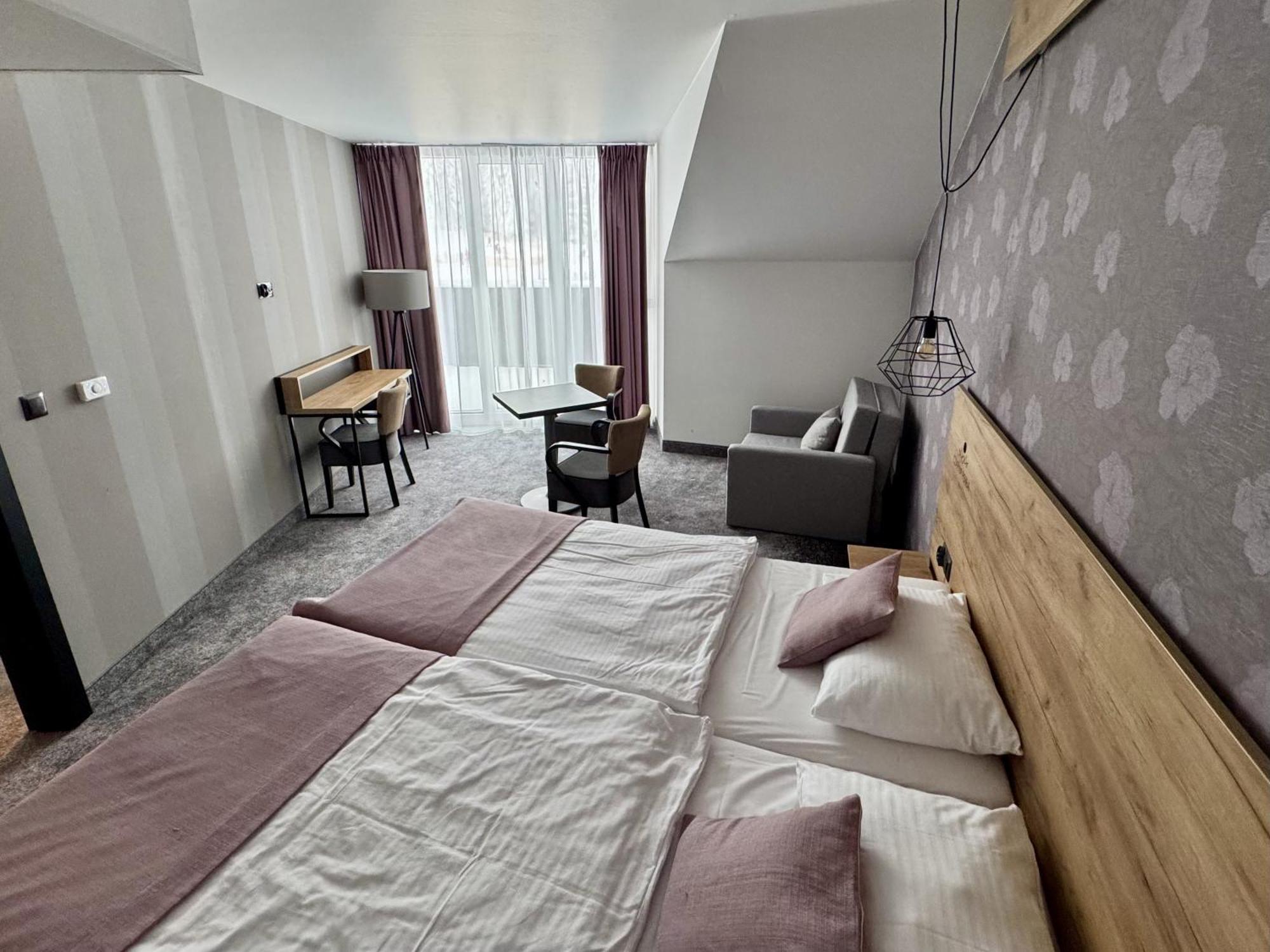 Sw Apartamenty Czarna Gora Сєнна Екстер'єр фото