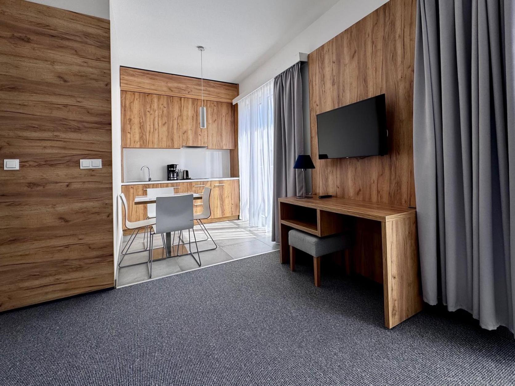 Sw Apartamenty Czarna Gora Сєнна Екстер'єр фото